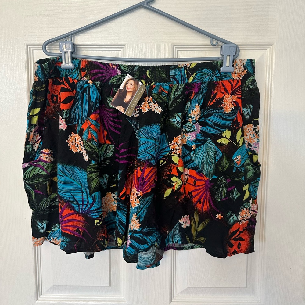 NEW Miss Tina by Tina Knowles tropical hawaiian flower print shorts XL 16-18